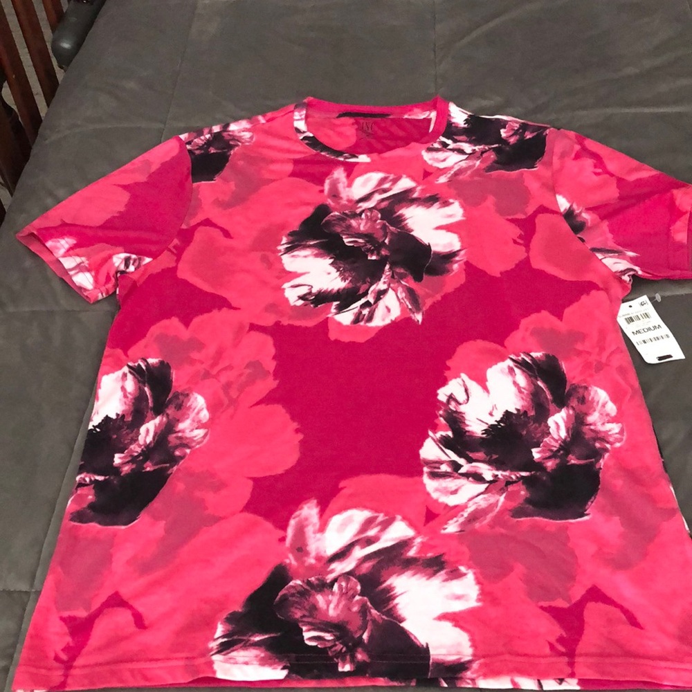 INC international concepts t- shirt. Size medium.